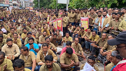 Auto drivers protest